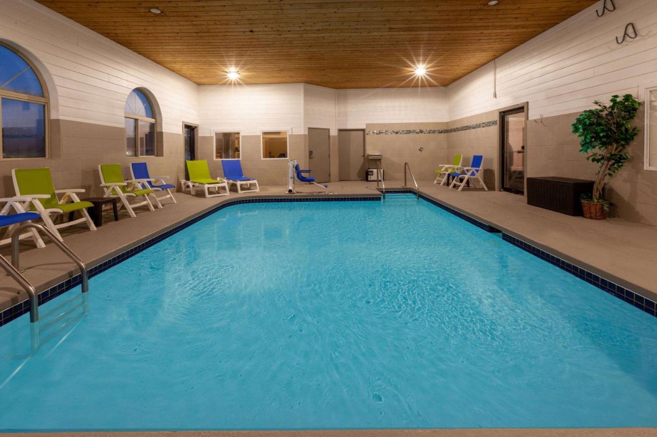 Days Inn By Wyndham Racine/Sturtevant エクステリア 写真