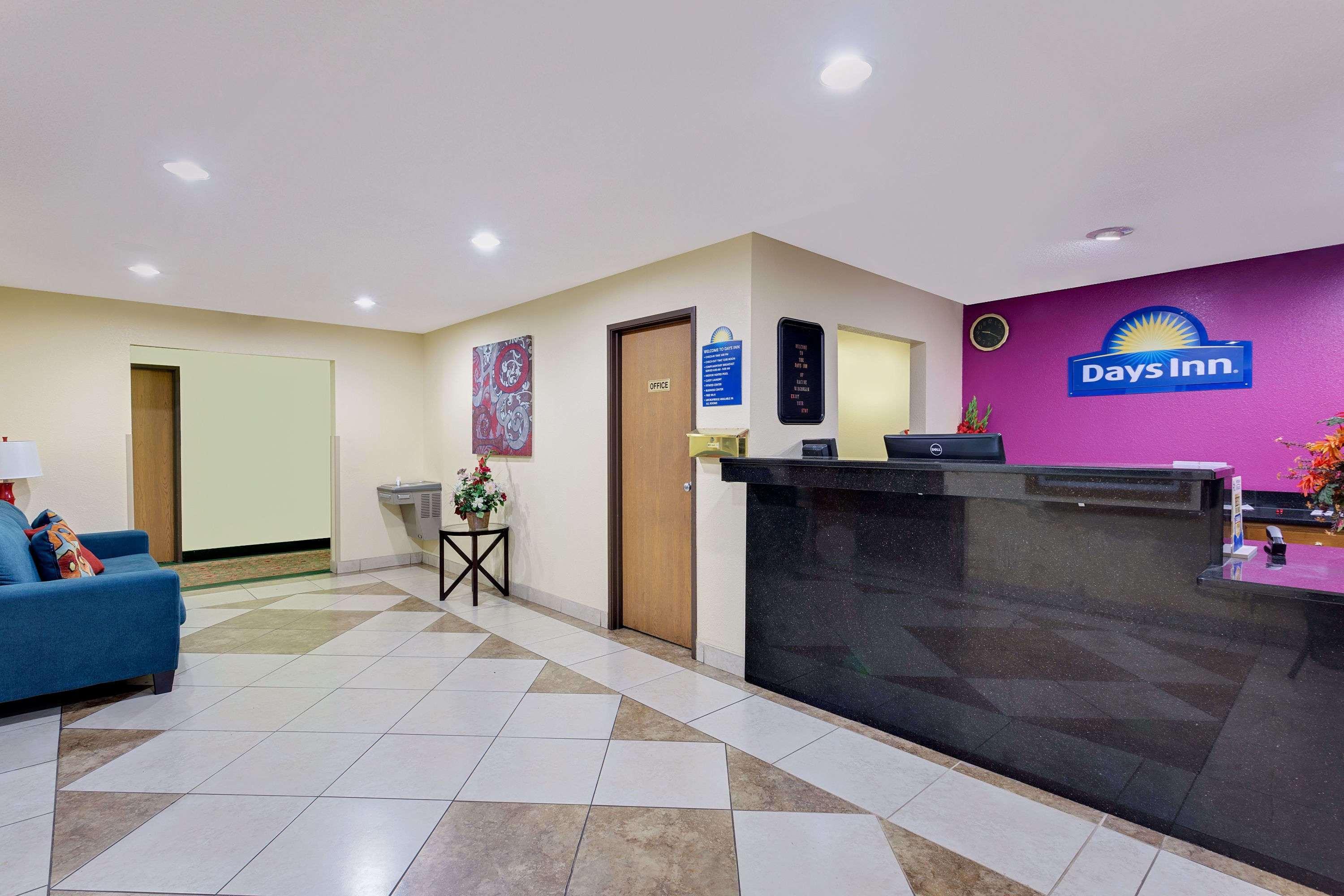 Days Inn By Wyndham Racine/Sturtevant エクステリア 写真